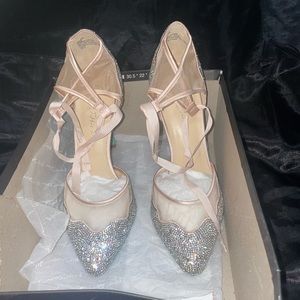 Betsy Johnson Iris Pumps